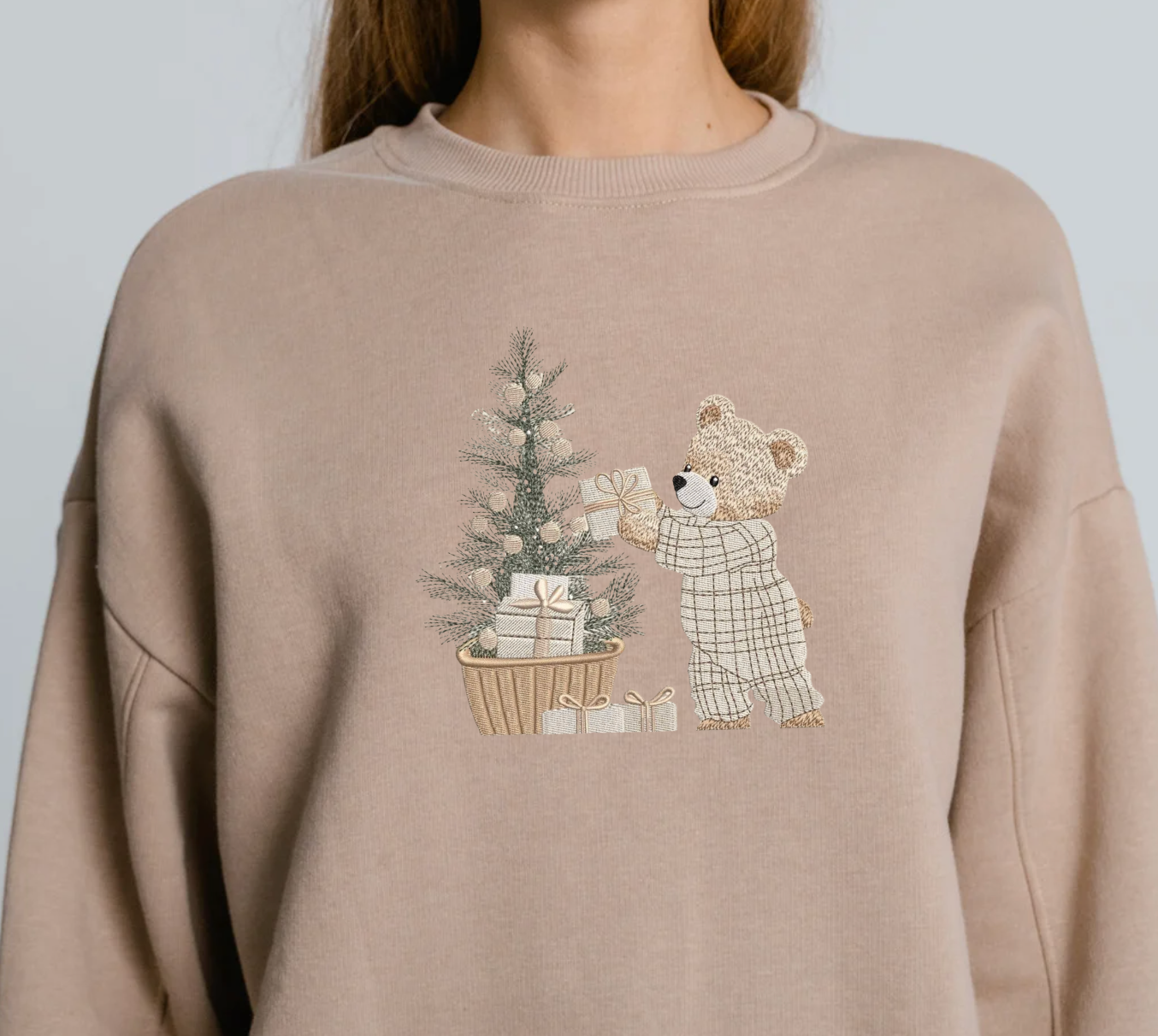 Embroidered Cozy Christmas Bear Sweatshirt – Premium Holiday Gift
