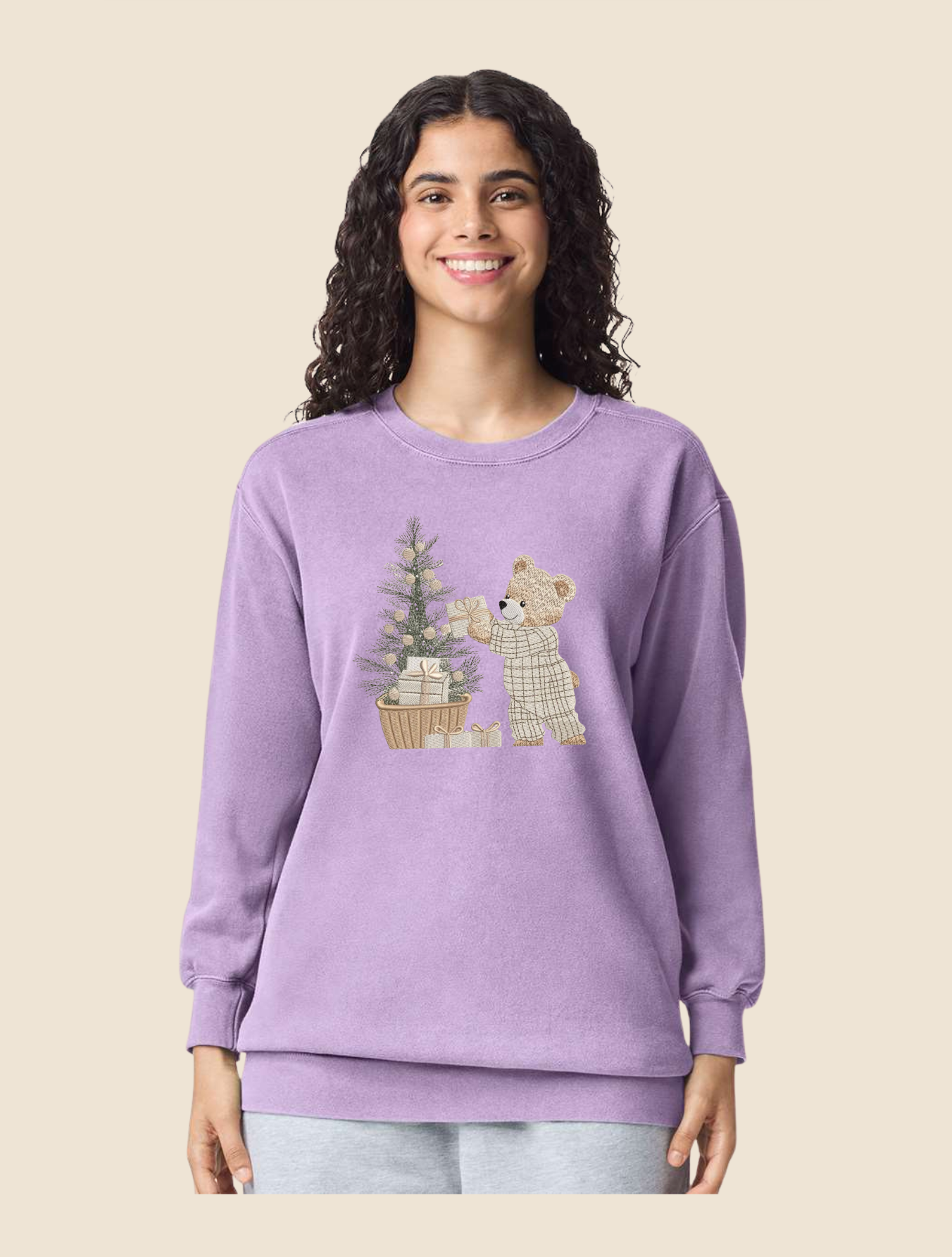 Embroidered Cozy Christmas Bear Sweatshirt – Premium Holiday Gift