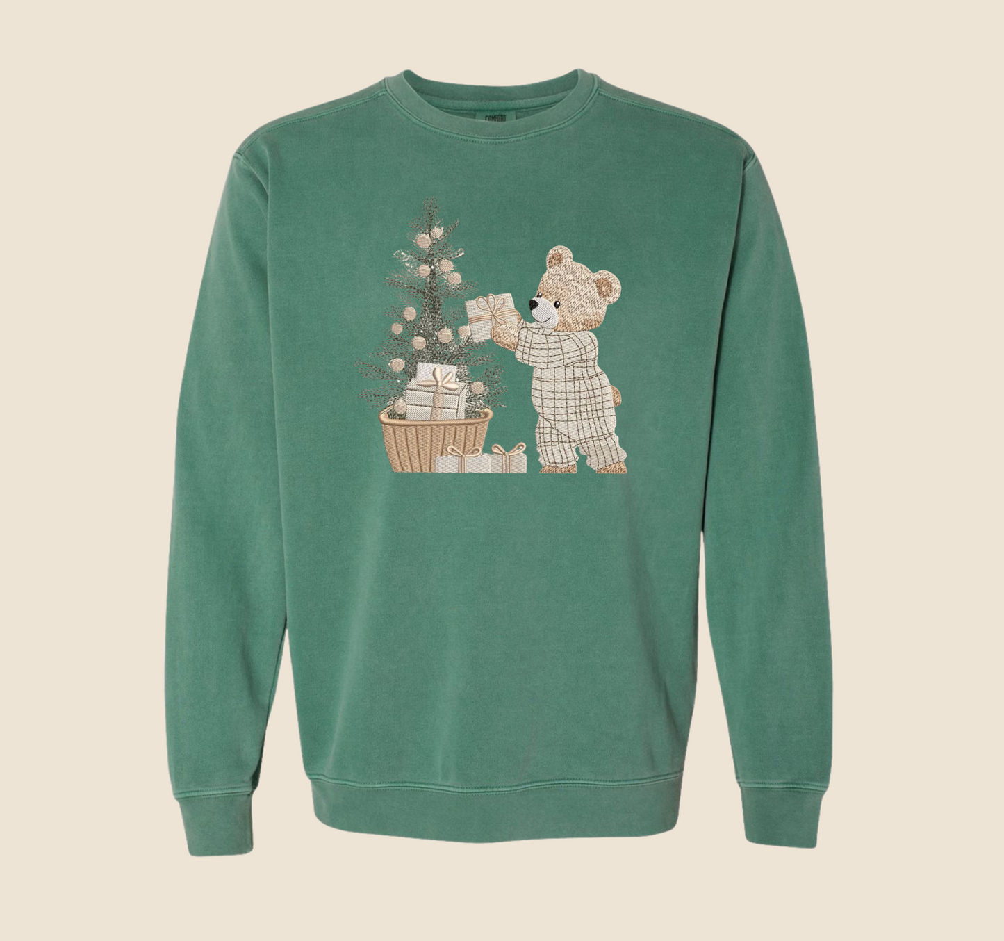 Embroidered Cozy Christmas Bear Sweatshirt – Premium Holiday Gift